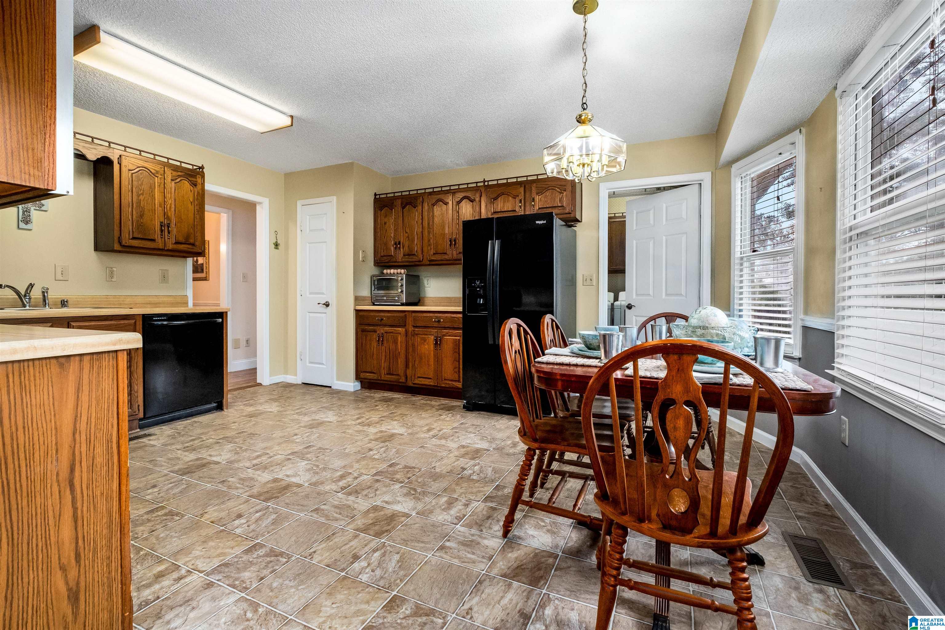 401 Roper Drive Trussville, AL 35173 - Photo 12 of 45