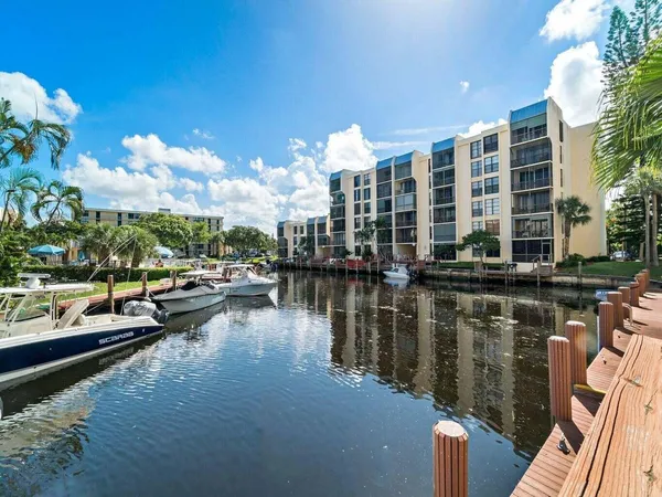 $6,000 | 4 Royal Palm Way, Unit 3040, Boca Raton, FL 33432