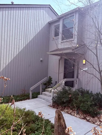 $399,000 | 2176 Overlook Court, Ann Arbor, MI 48103