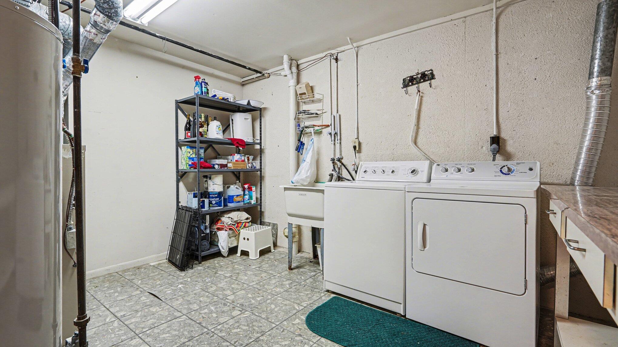 2176 Overlook Court Ann Arbor, MI 48103 - Photo 23 of 28 023_file_5849