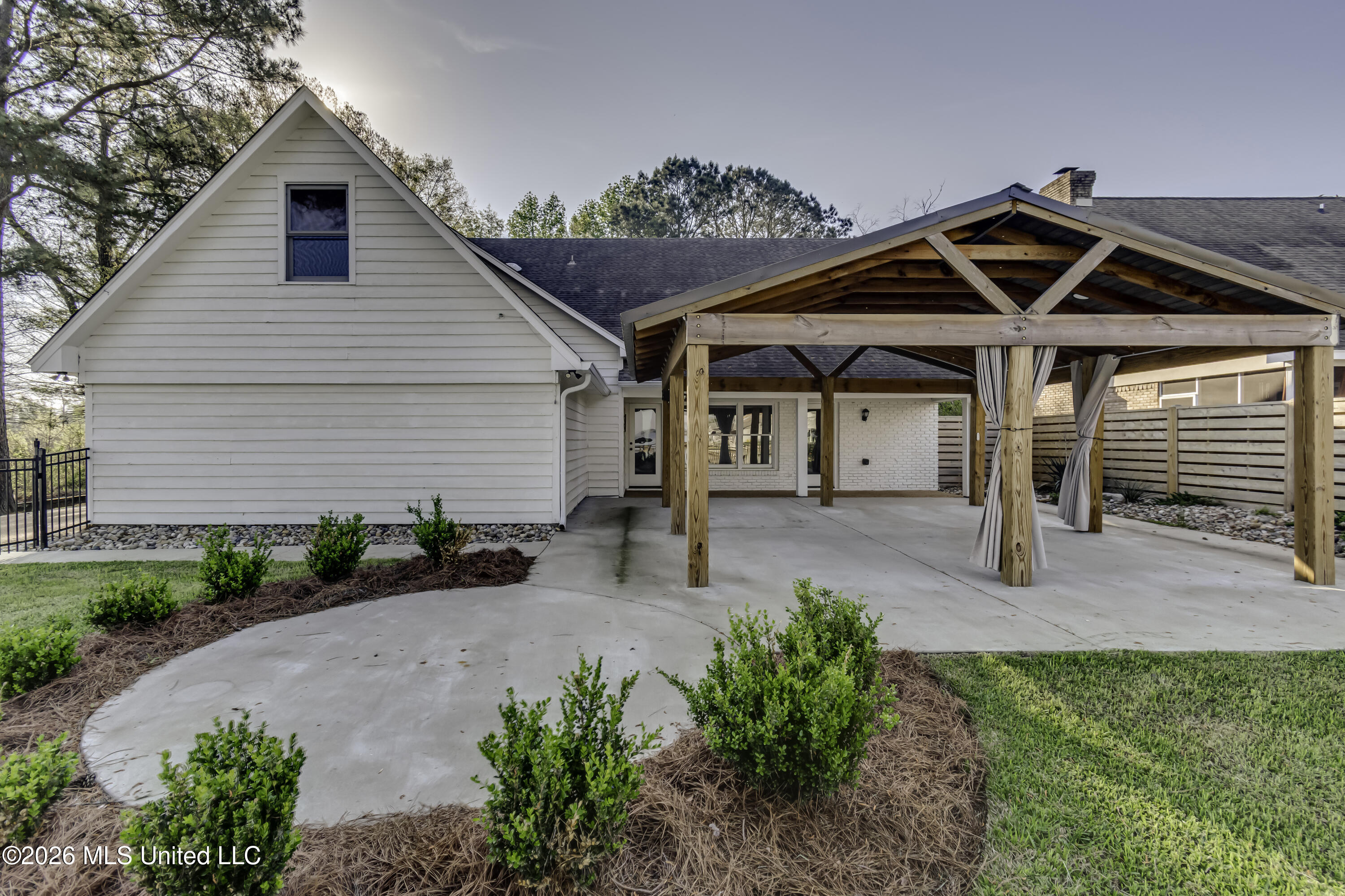 12 Eagles Point Brandon, MS 39047 - Photo 55 of 72 Backyard--5