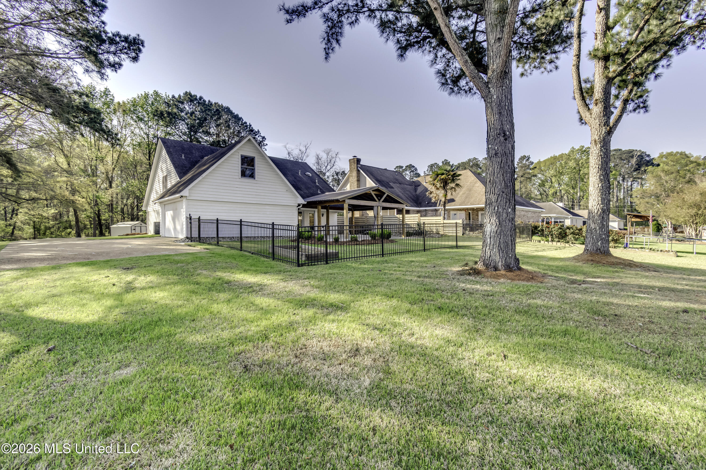12 Eagles Point Brandon, MS 39047 - Photo 66 of 72 Backyard--14