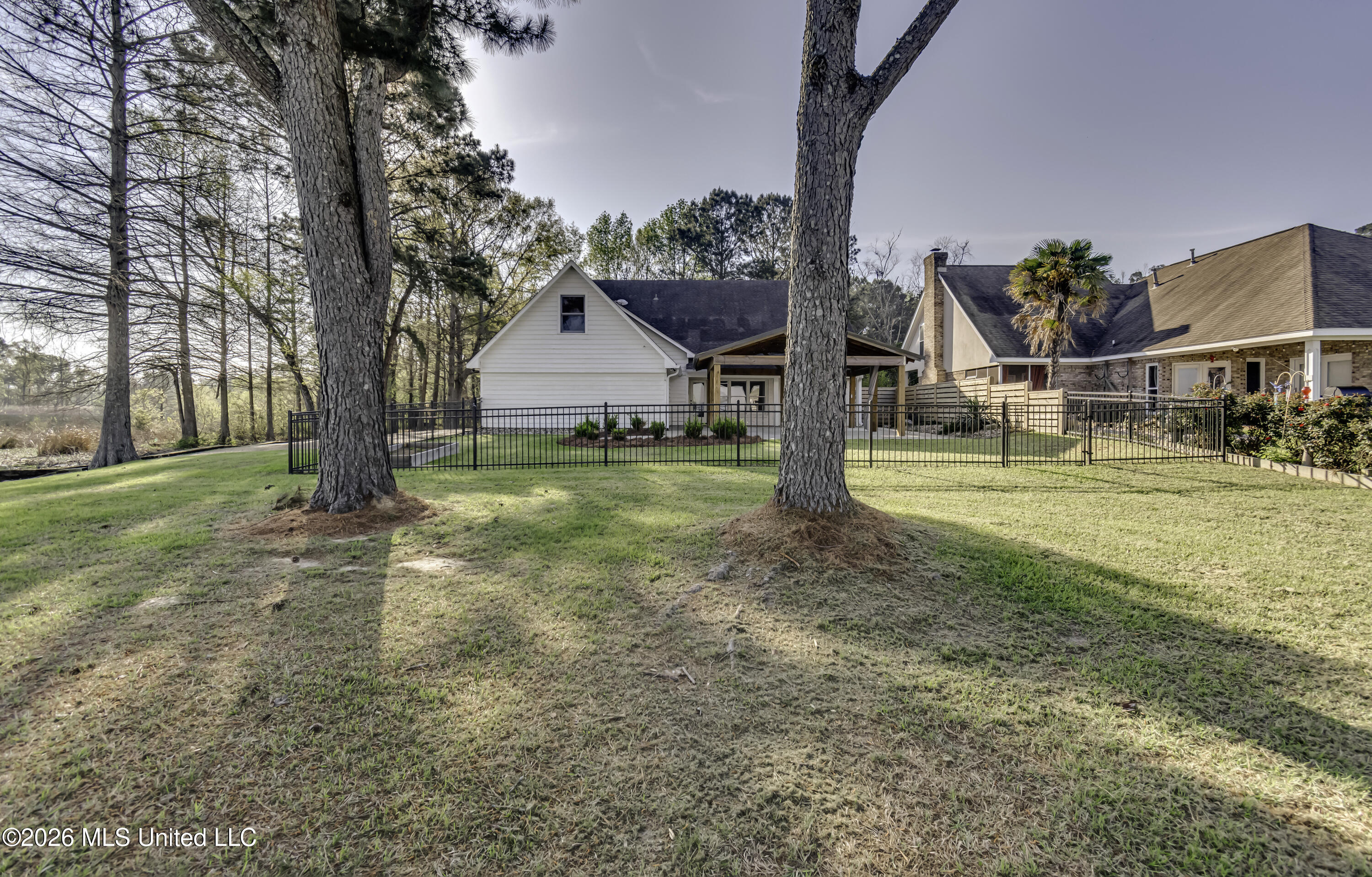 12 Eagles Point Brandon, MS 39047 - Photo 67 of 72 Backyard--15