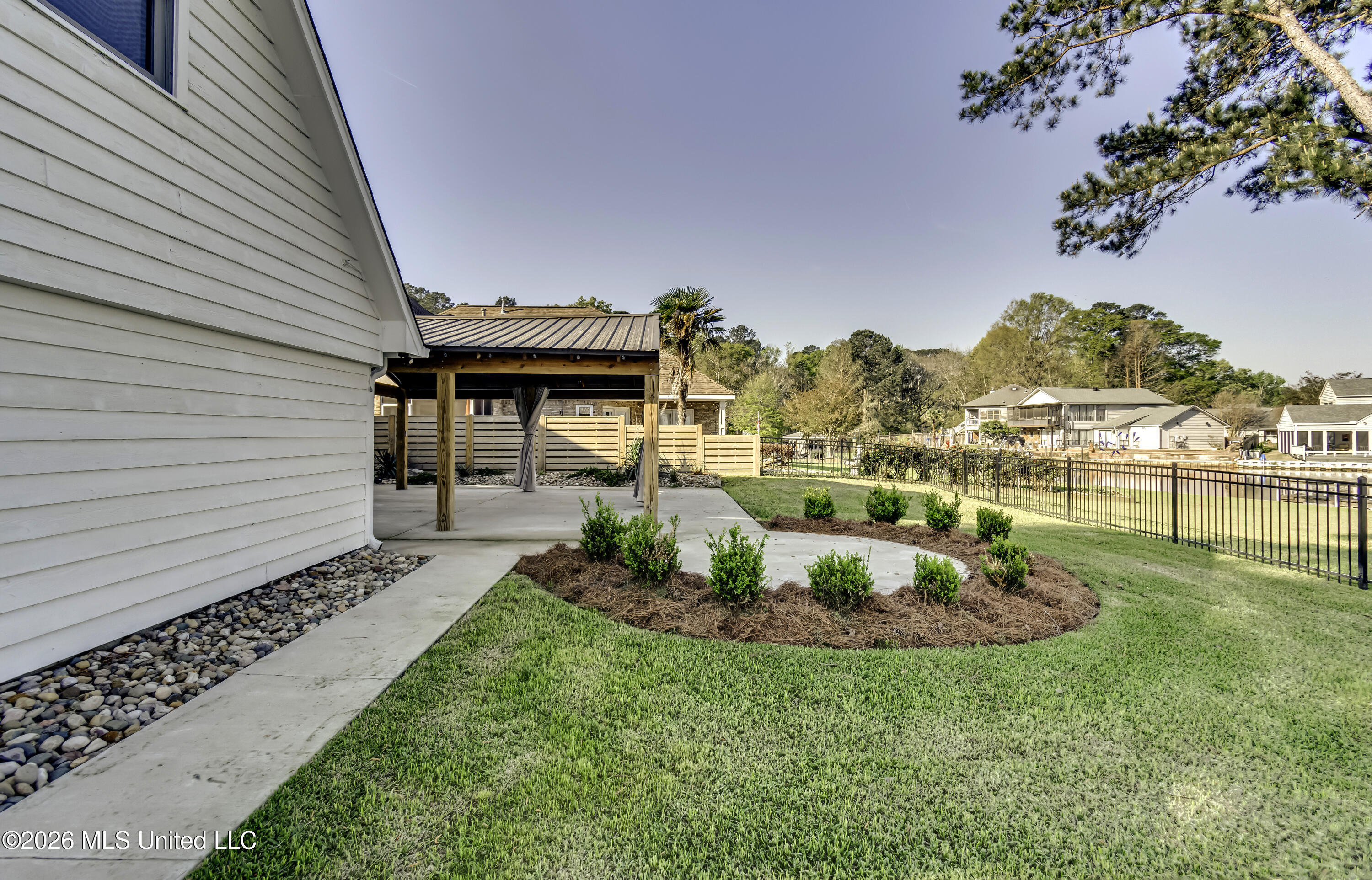 12 Eagles Point Brandon, MS 39047 - Photo 70 of 72 Backyard--18