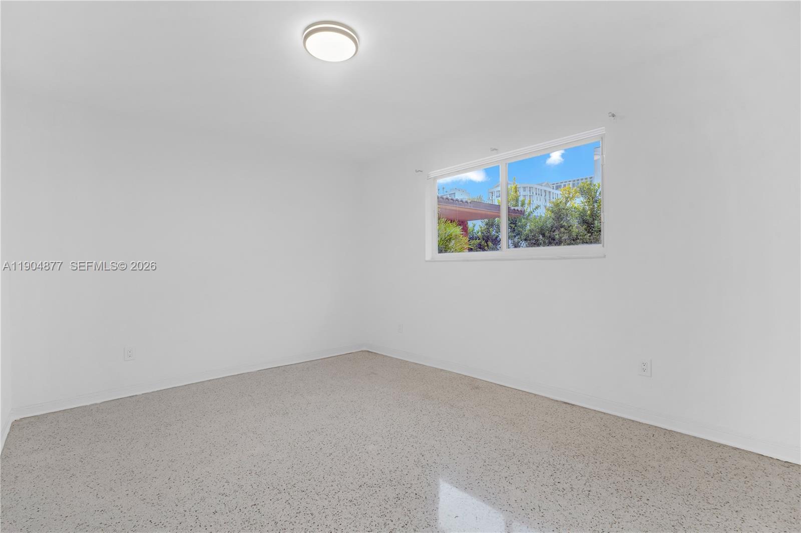 2931 Southwest 39th Avenue Miami, FL 33134 - Photo 10 of 27