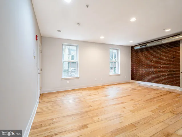 $1,700 | 2700 East Auburn Street, Unit 204, Philadelphia, PA 19134