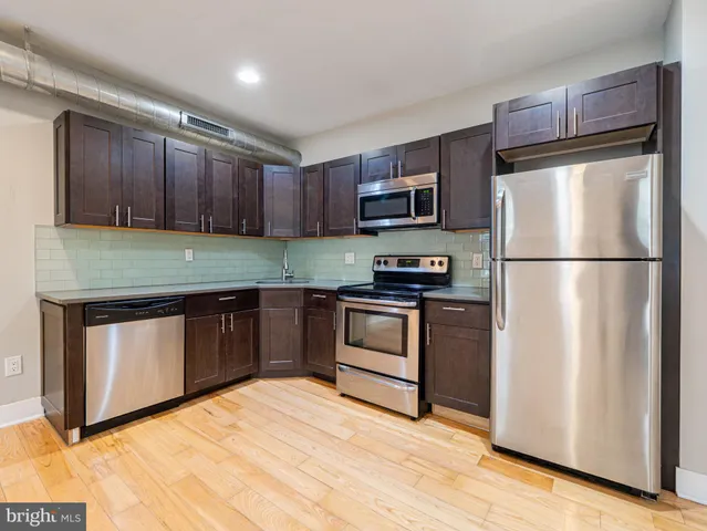 $1,700 | 2700 East Auburn Street, Unit 204, Philadelphia, PA 19134