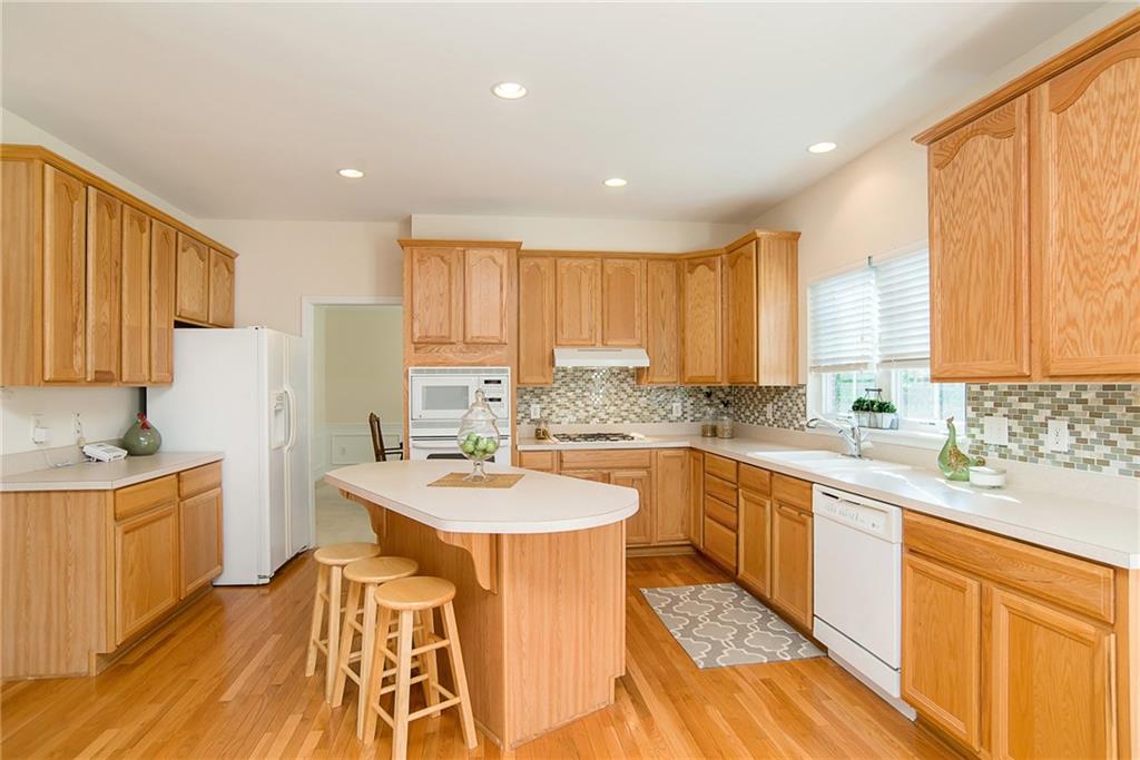 5908 Pebblestream Drive Carmel, IN 46033 - Photo 7 of 24