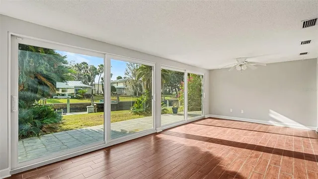 $125,000 | 11616 West Kingfisher Court, Unit 180, Crystal River, FL 34429