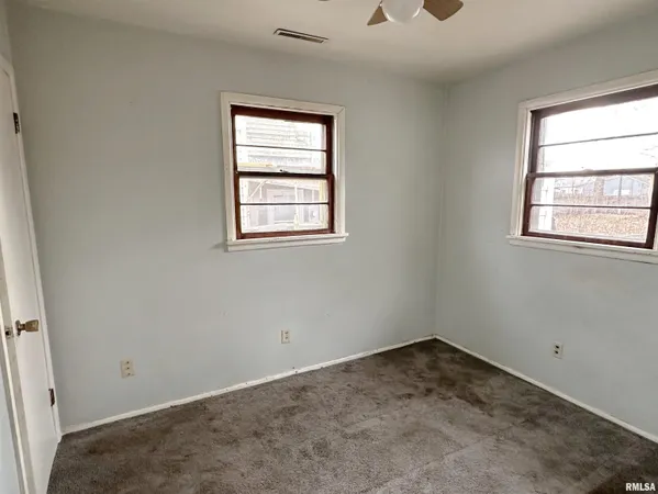 $31,000 | 3001 Hoover Avenue, Springfield, IL 62703