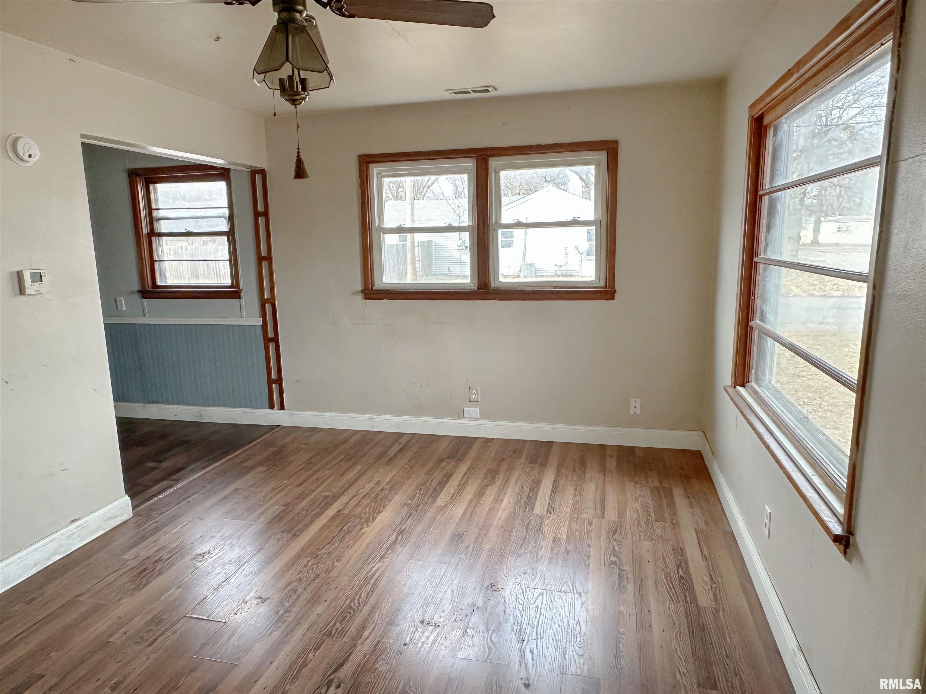 3001 Hoover Avenue Springfield, IL 62703 - Photo 2 of 17