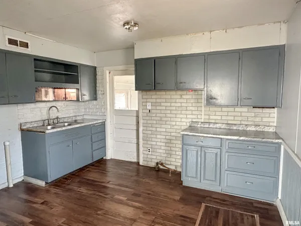$31,000 | 3001 Hoover Avenue, Springfield, IL 62703