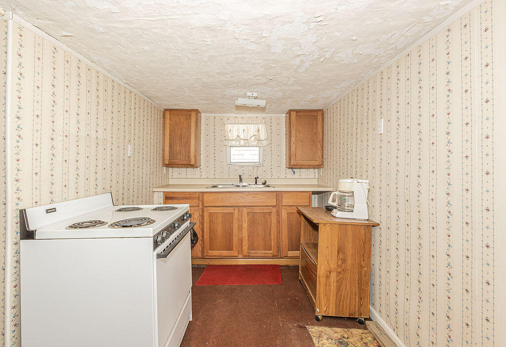 241 East Rose Road Coldwater, MI 49036 - Photo 12 of 28 781A9129