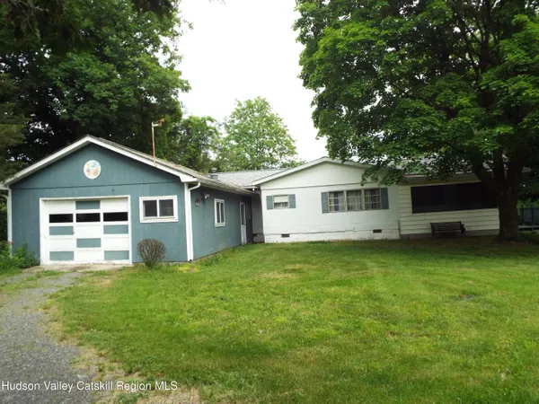 $199,000 | 3916 Highway 9W, Saugerties, NY 12477