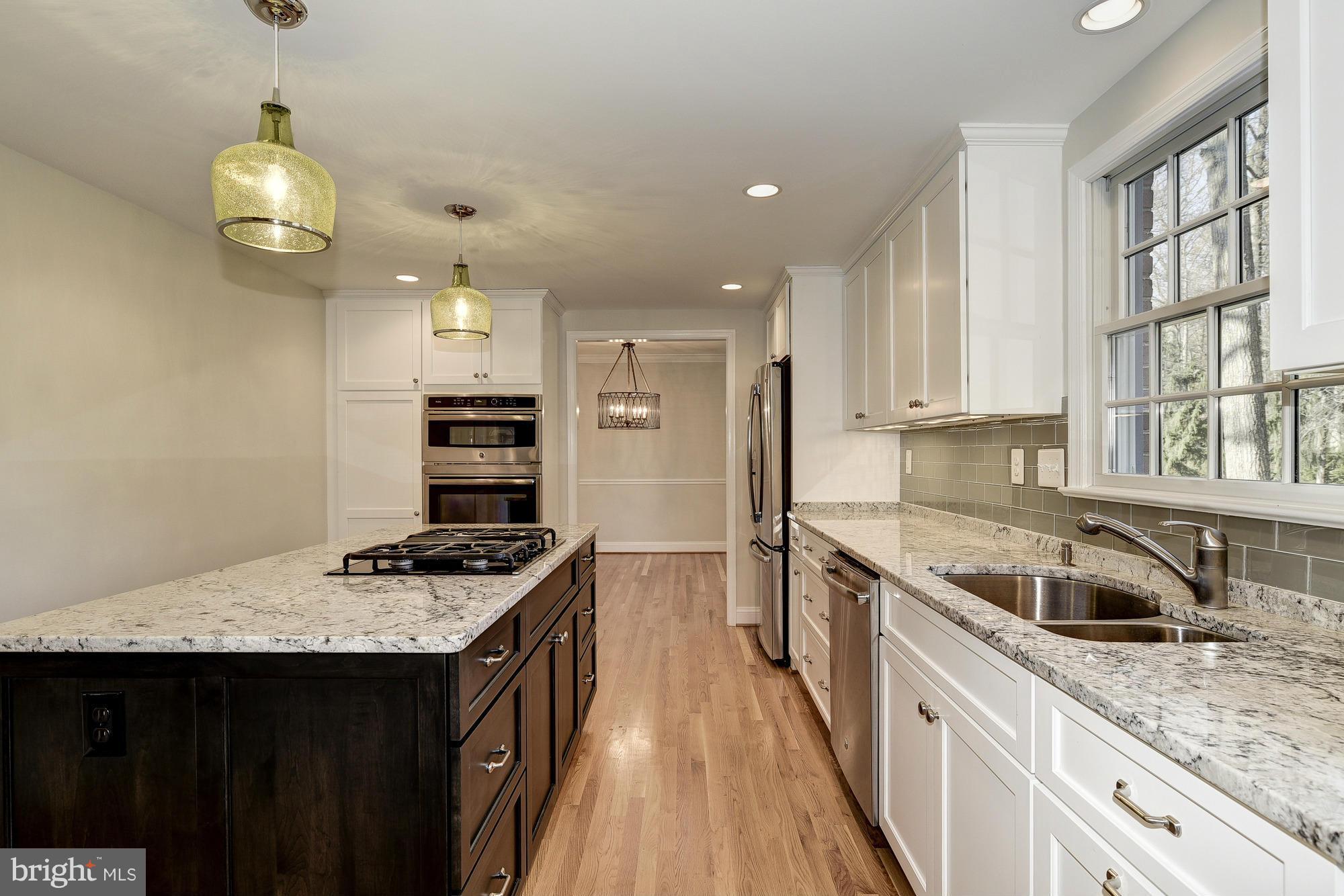 8207 Postoak Road Potomac, MD 20854 - Photo 13 of 30 Kitchen