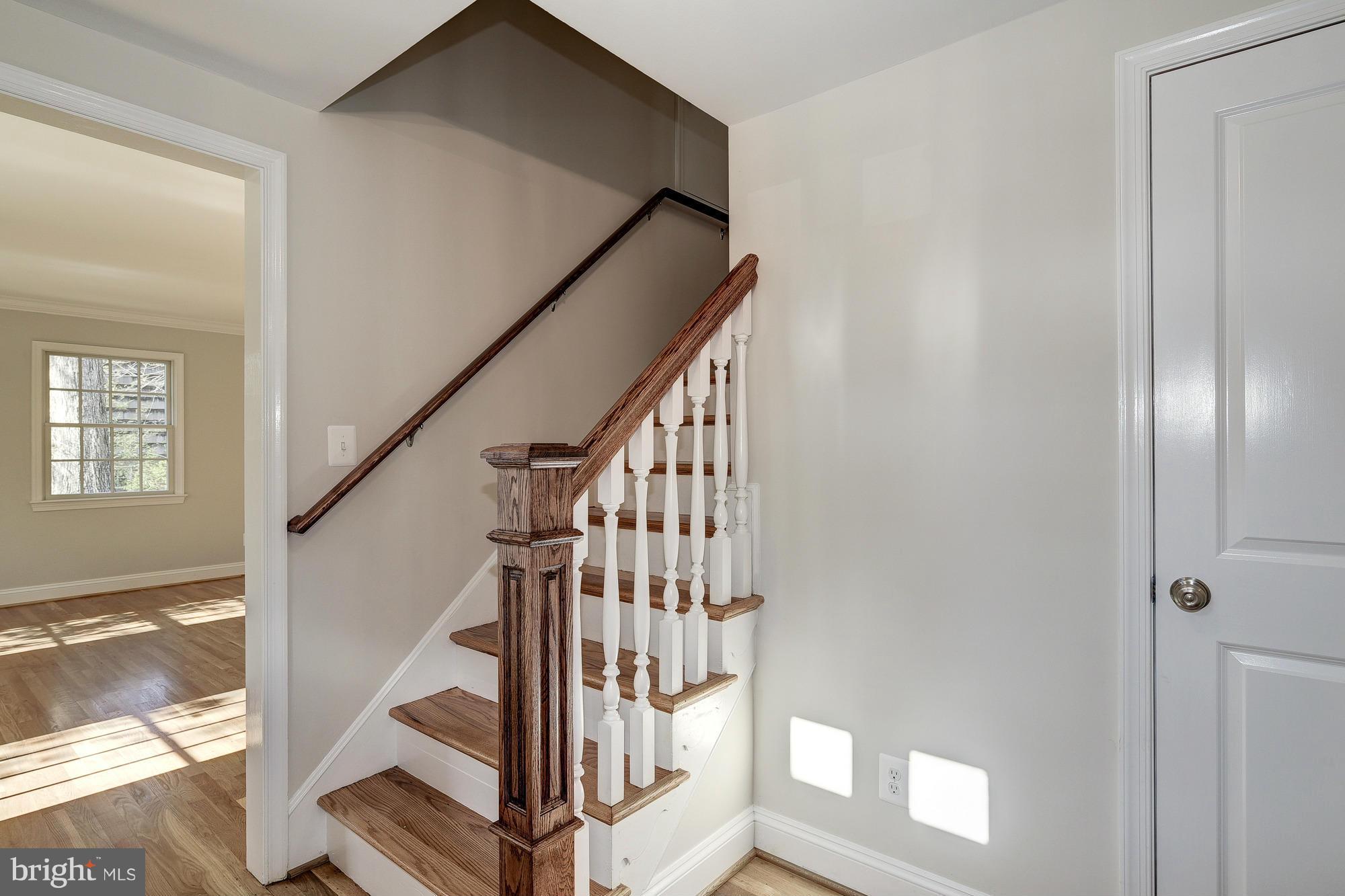 Foyer with new railing