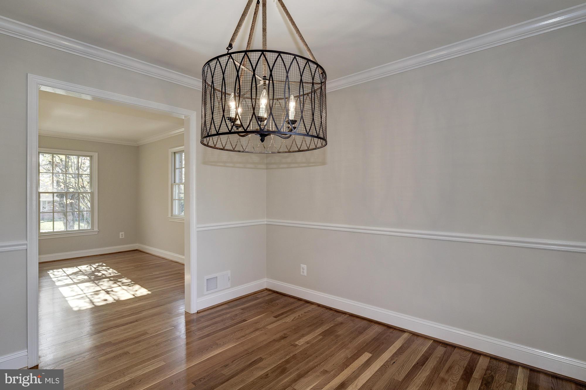 8207 Postoak Road Potomac, MD 20854 - Photo 8 of 30 Dining Room