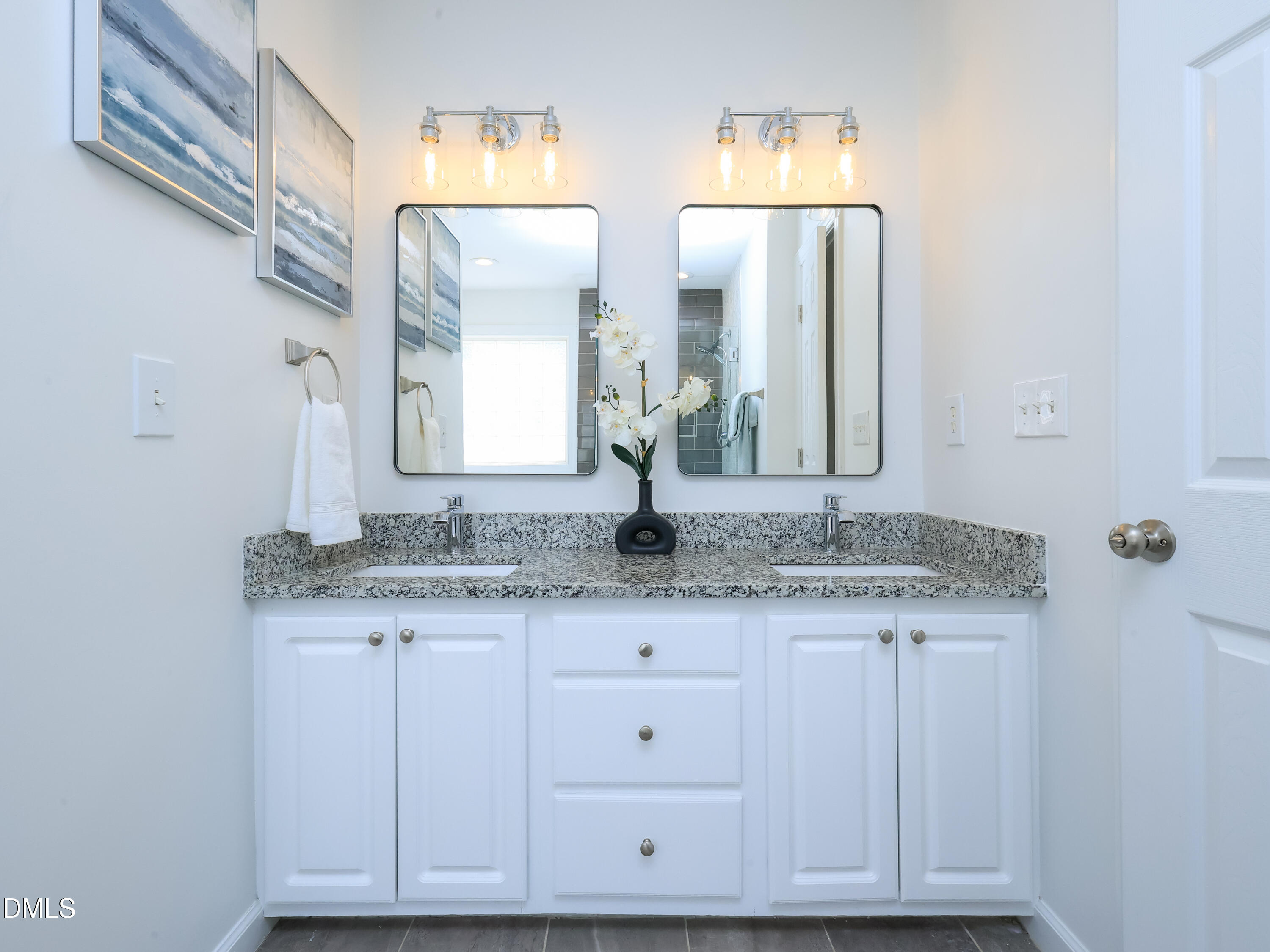 8613 Clivedon Drive Raleigh, NC 27615 - Photo 20 of 34 041_primary_bath