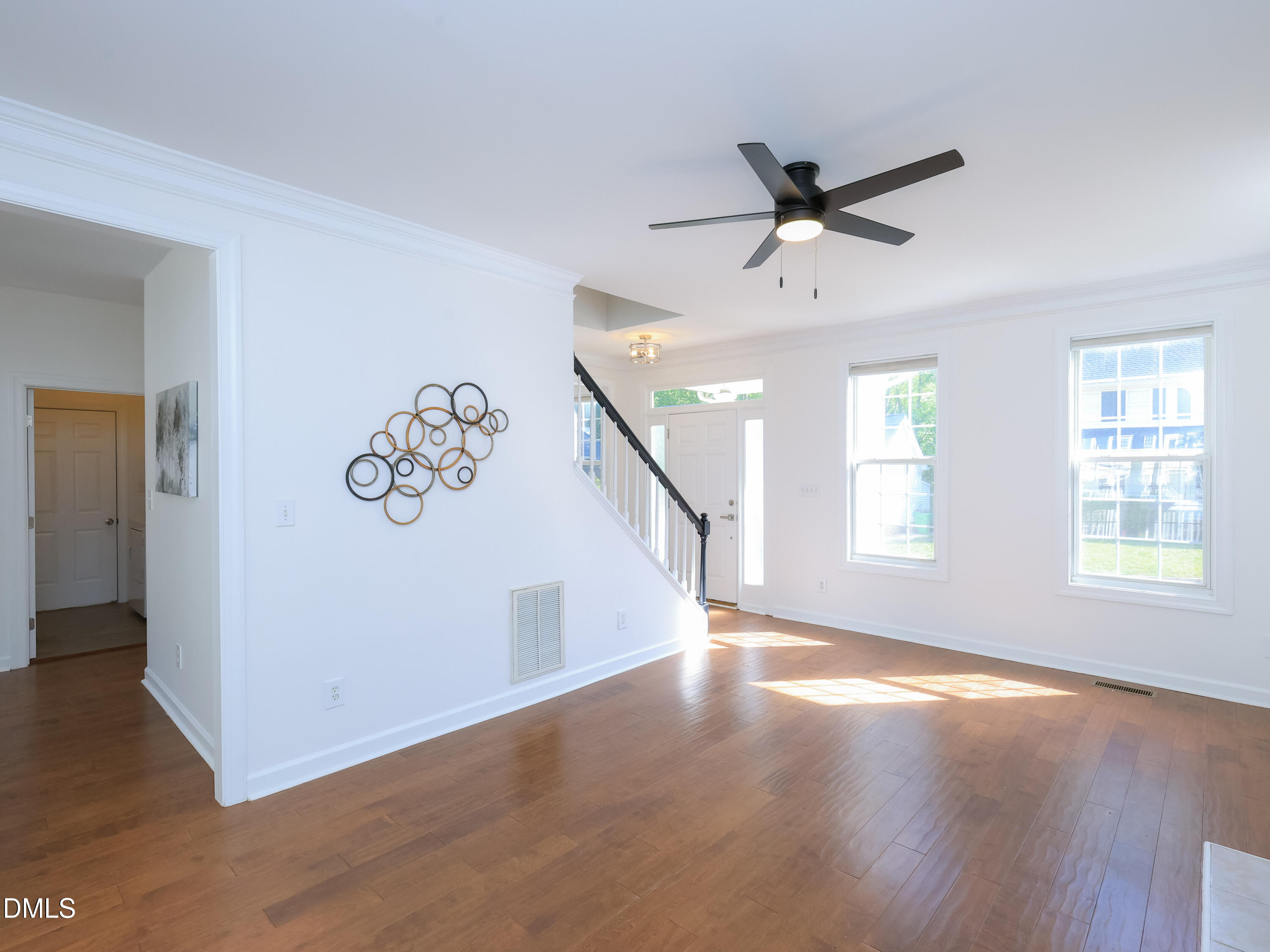 8613 Clivedon Drive Raleigh, NC 27615 - Photo 6 of 34 016_living_rm