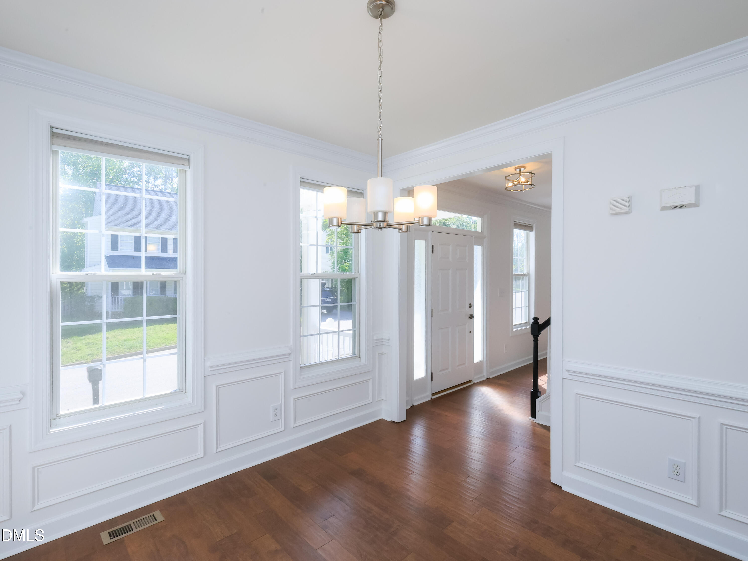 8613 Clivedon Drive Raleigh, NC 27615 - Photo 7 of 34 018_dining