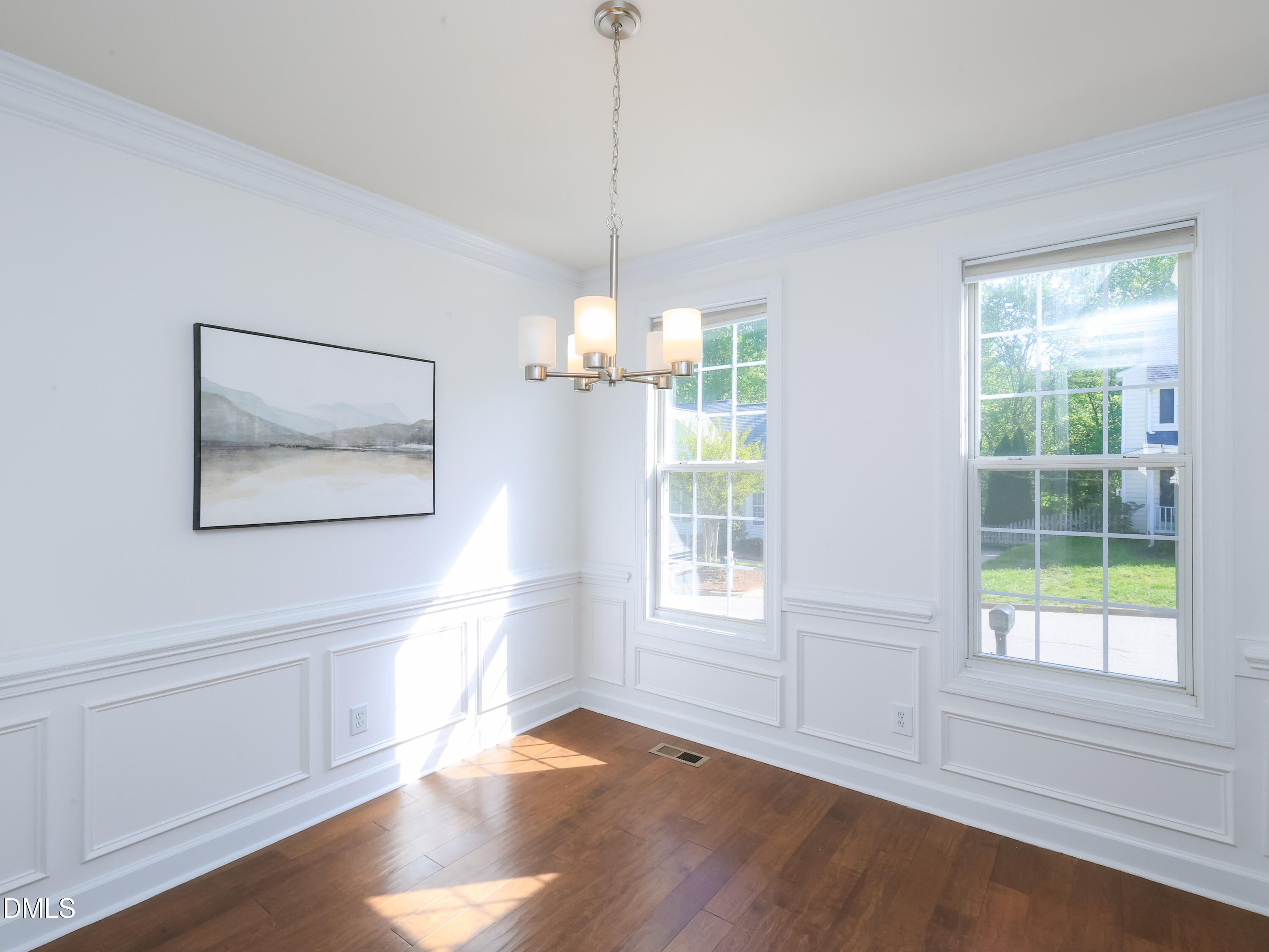 8613 Clivedon Drive Raleigh, NC 27615 - Photo 8 of 34 019_dining