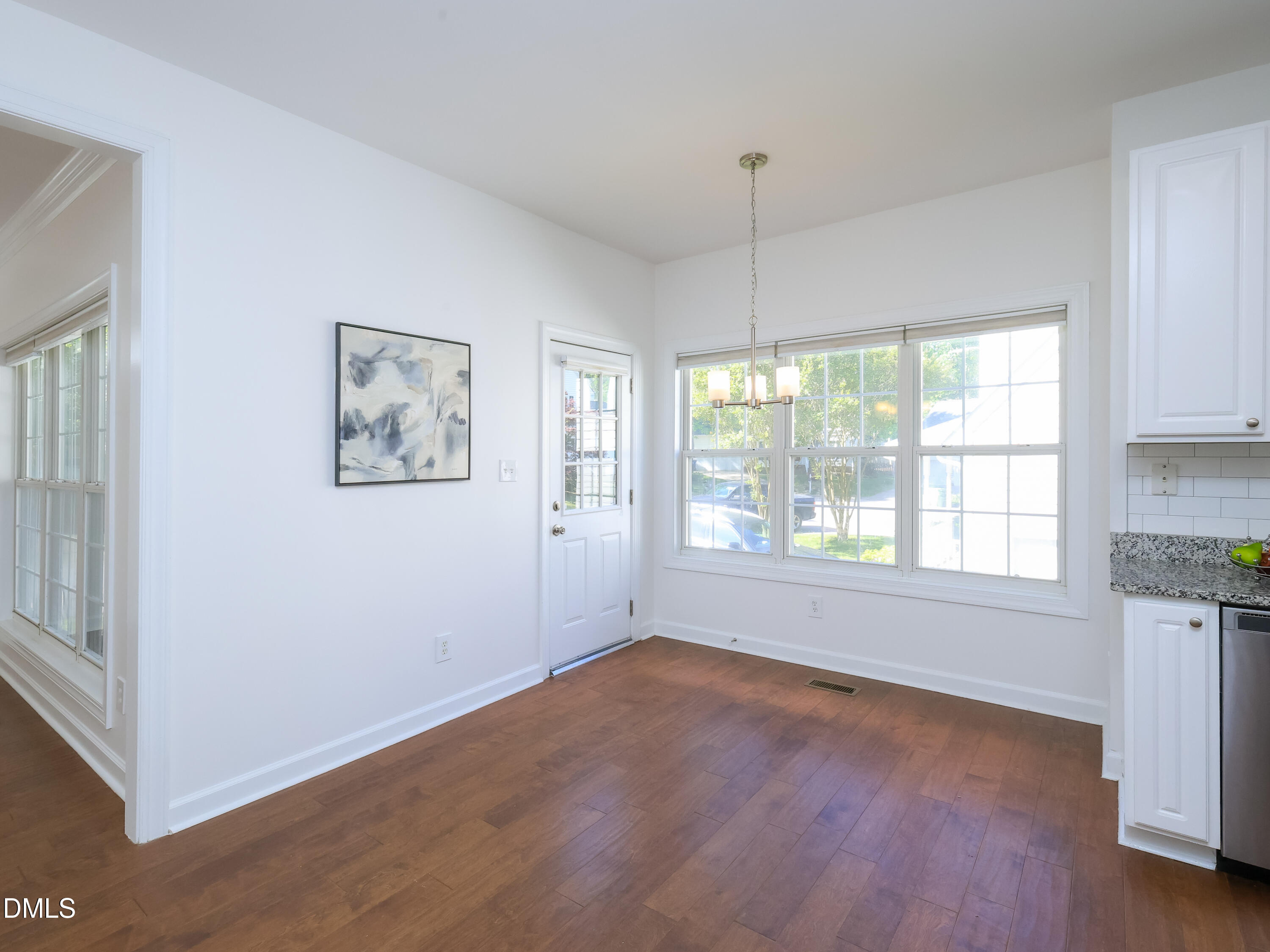 8613 Clivedon Drive Raleigh, NC 27615 - Photo 9 of 34 020_dining