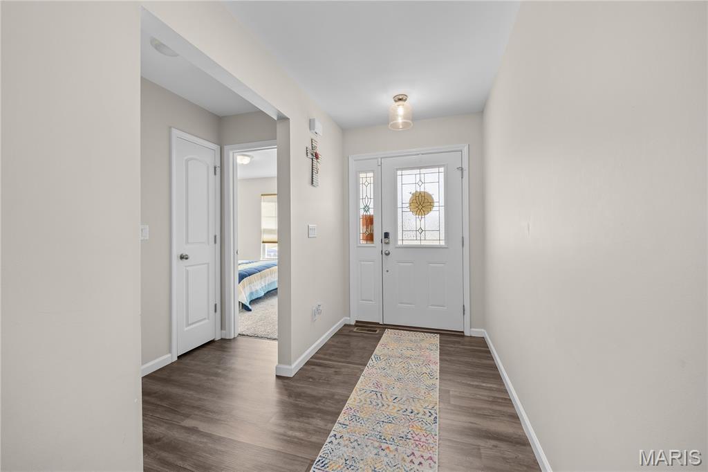 3422 Chippewa Drive Belleville, IL 62221 - Photo 3 of 32