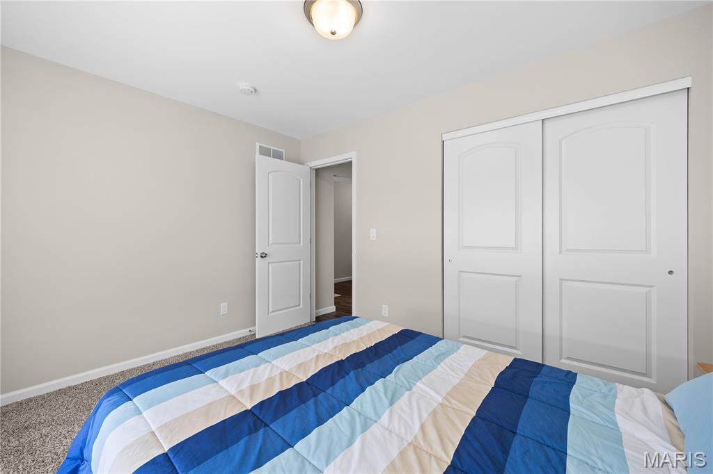 3422 Chippewa Drive Belleville, IL 62221 - Photo 5 of 32