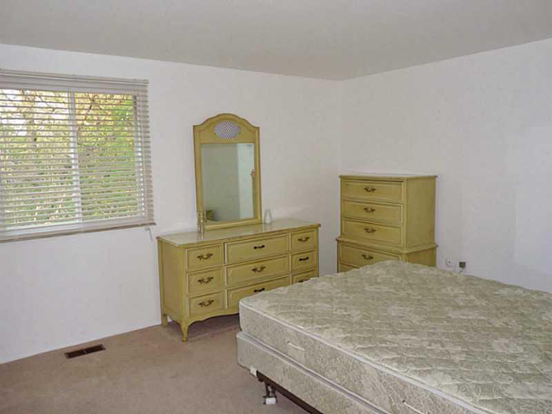 15 Fawn Ridge Drive McKees Rocks, PA 15136 - Photo 9 of 19 Master Bedroom.