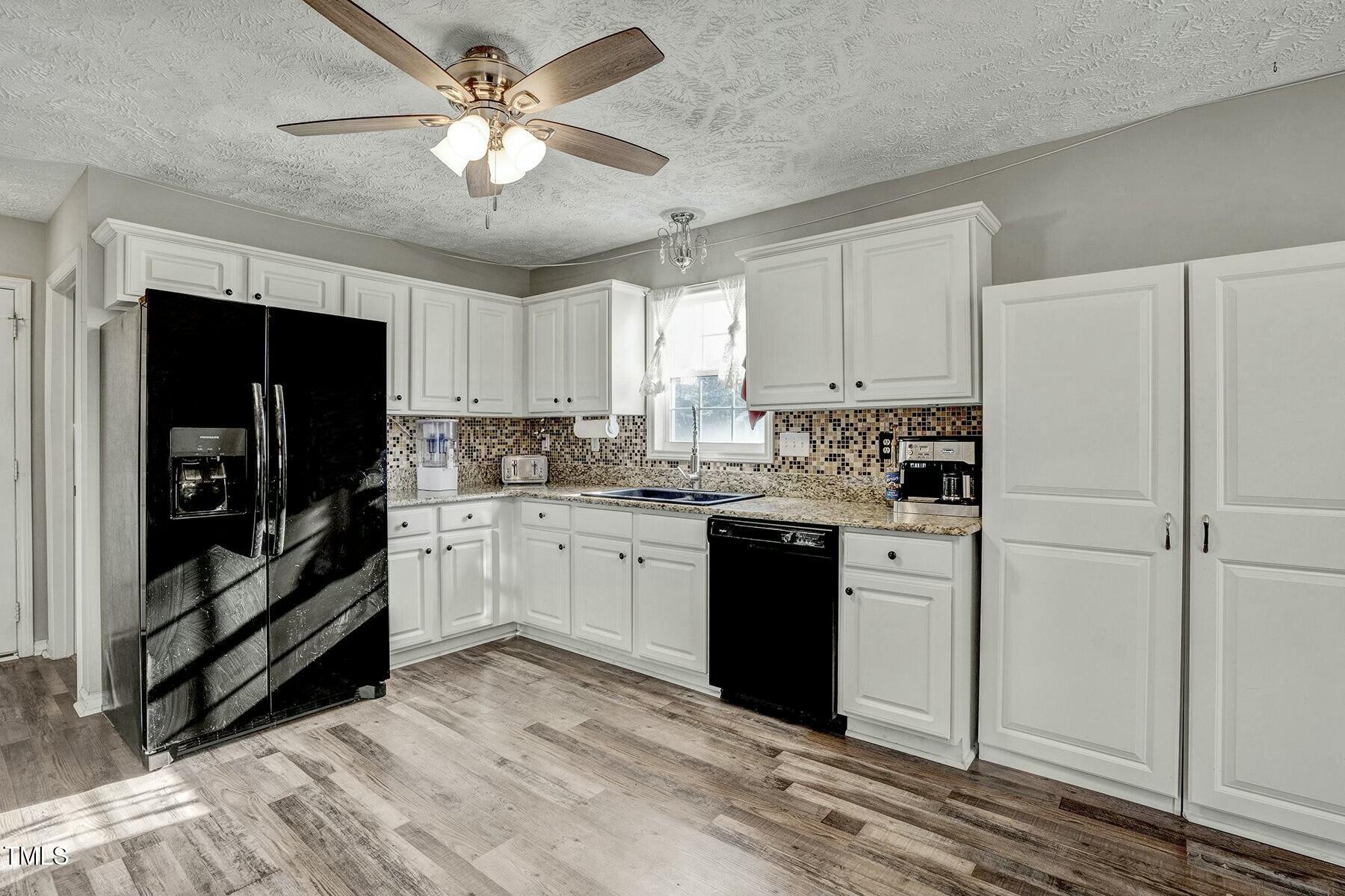 119 Wren Road Fayetteville, NC 28306 - Photo 11 of 30 tempImage2dD83D
