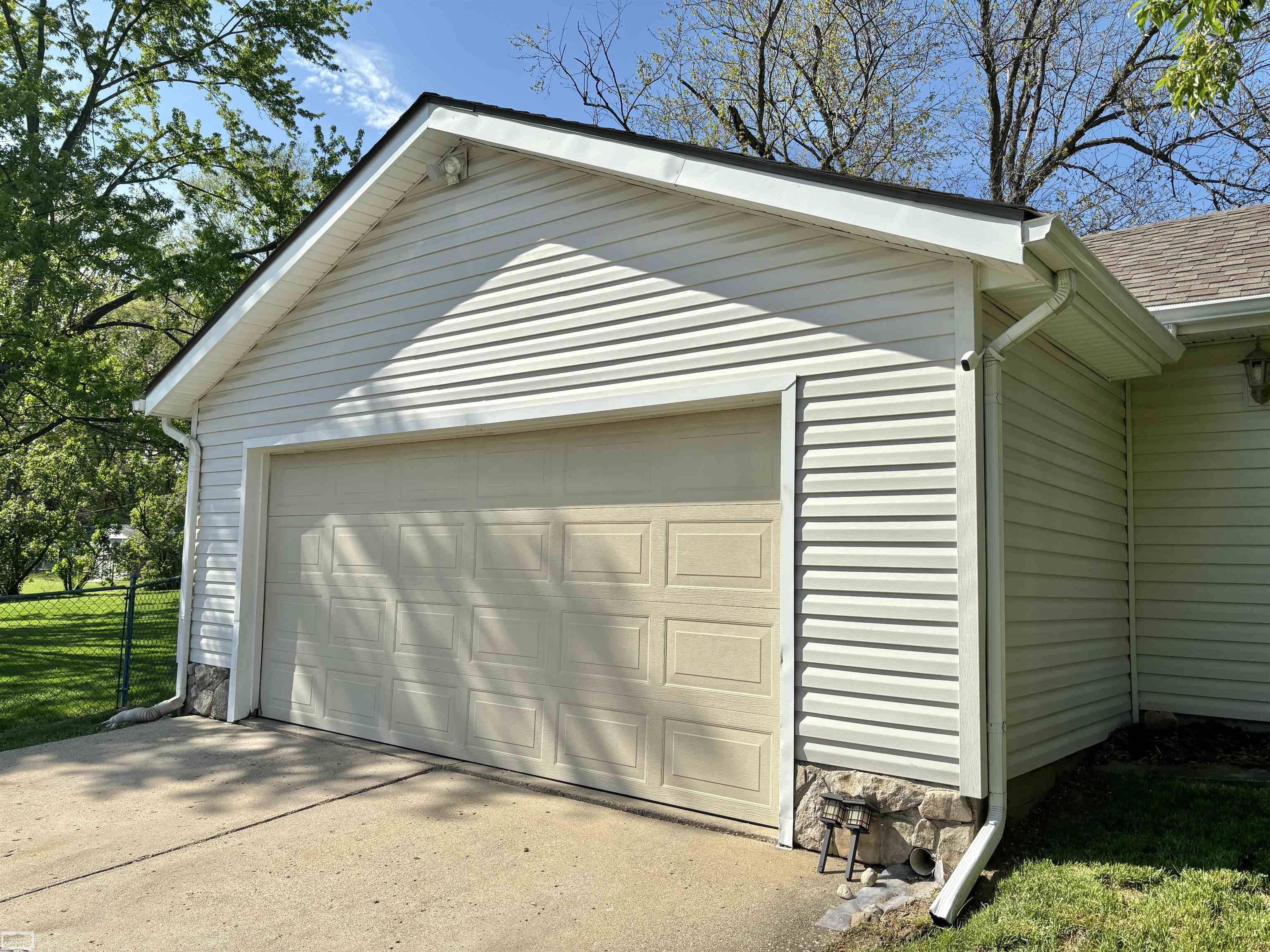 50511 Cedargrove Road Utica, MI 48317 - Photo 20 of 33