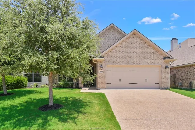$2,600 | 15643 Long Creek Lane, College Station, TX 77845