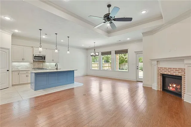 $2,600 | 15643 Long Creek Lane, College Station, TX 77845