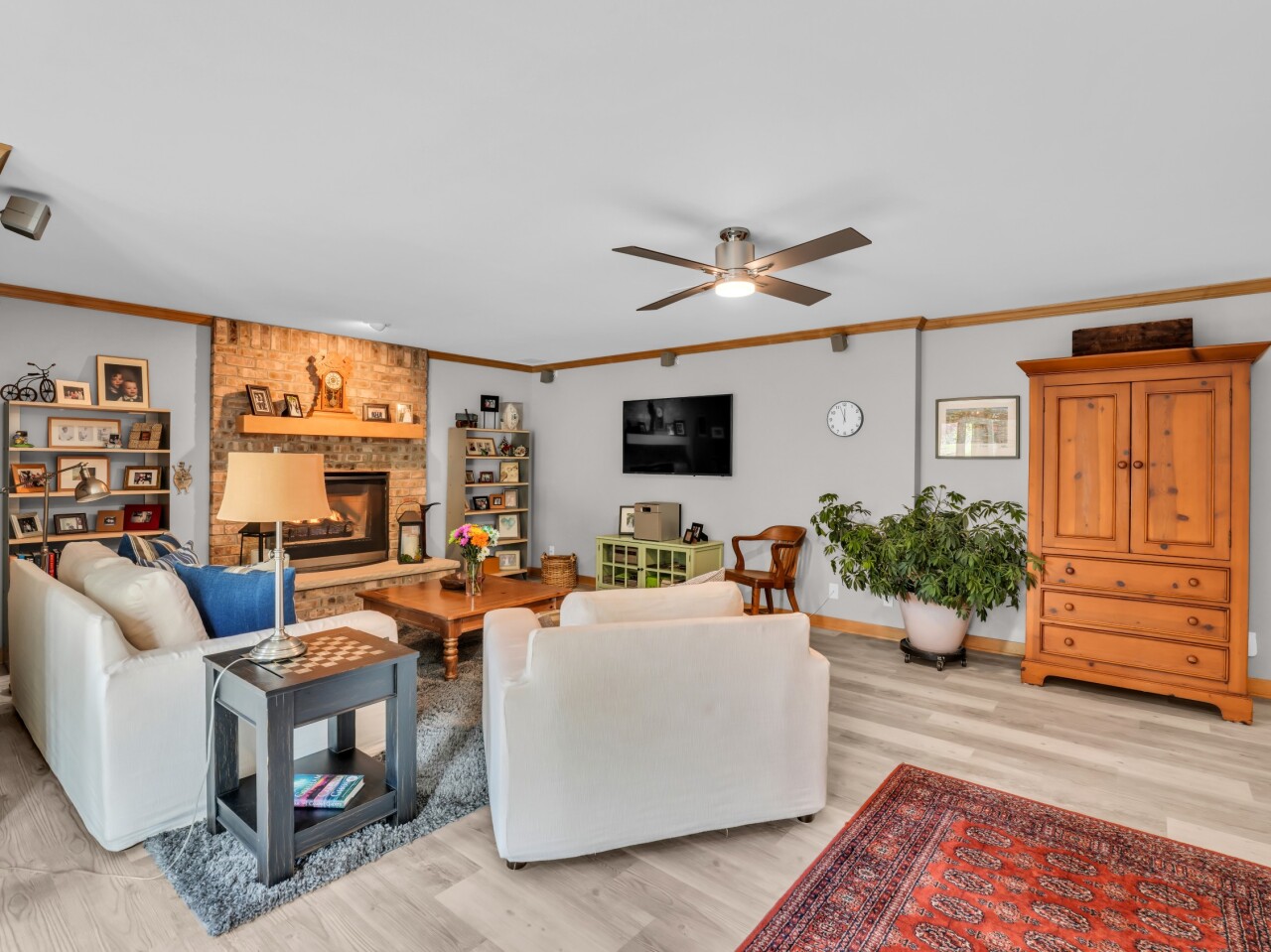 8 Lake Pointe Circle Wind Point, WI 53402 - Photo 18 of 32 LL family room