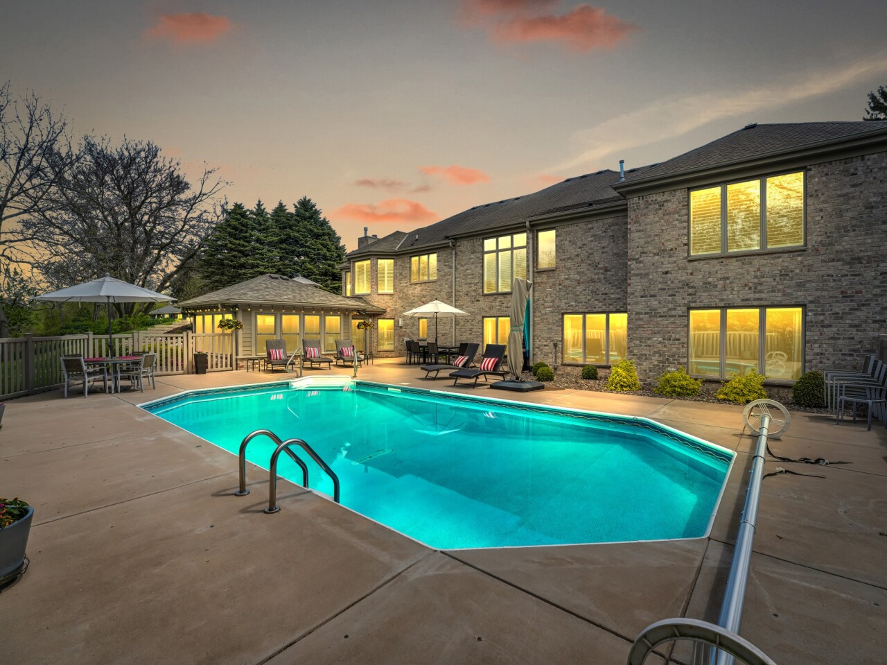 8 Lake Pointe Circle Wind Point, WI 53402 - Photo 26 of 32 Pool area