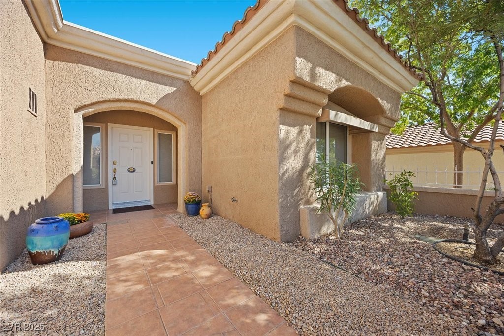 9352 Villa Ridge Drive Las Vegas, NV 89134 - Photo 7 of 33