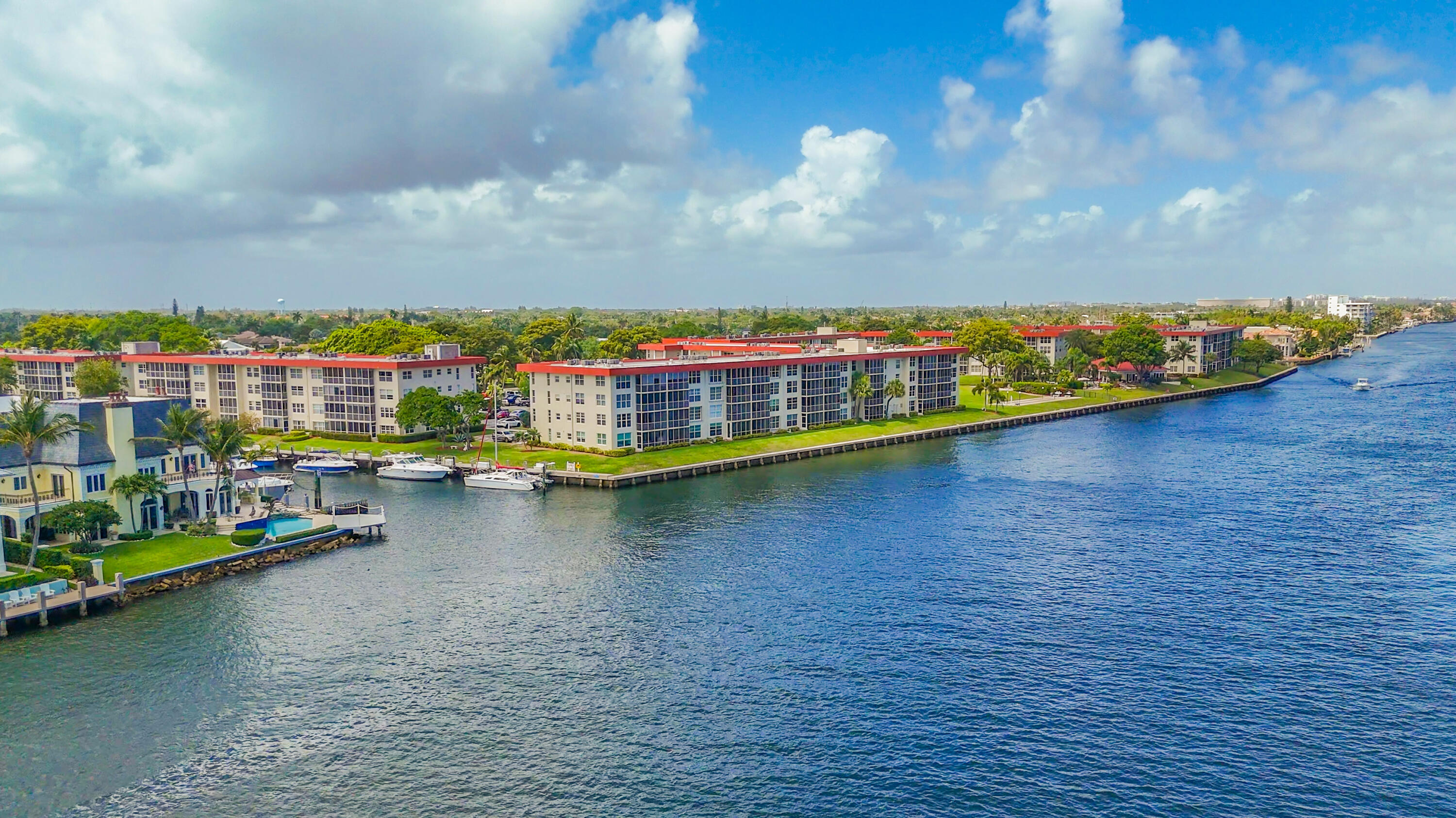 3150 Northeast 48th Court, Unit 414 Lighthouse Point, FL 33064 - Photo 47 of 50 3180 NE 48CT unit 201 Drone shots-2