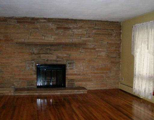 55184 Filbert Road Mishawaka, IN 46545 - Photo 3 of 12