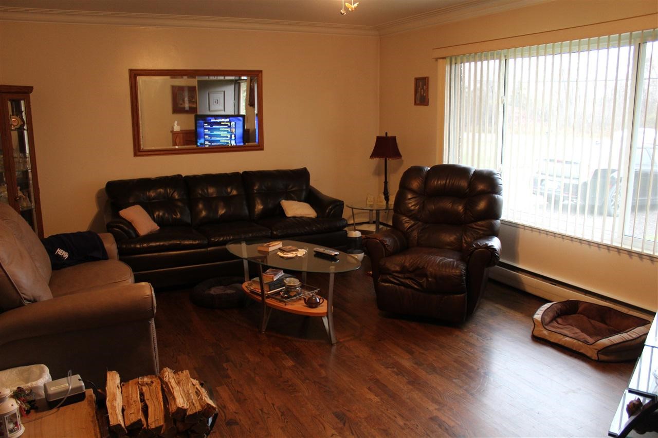 9436 East Richfield Road Davison, MI 48423 - Photo 4 of 20 21523941-3.JPG
