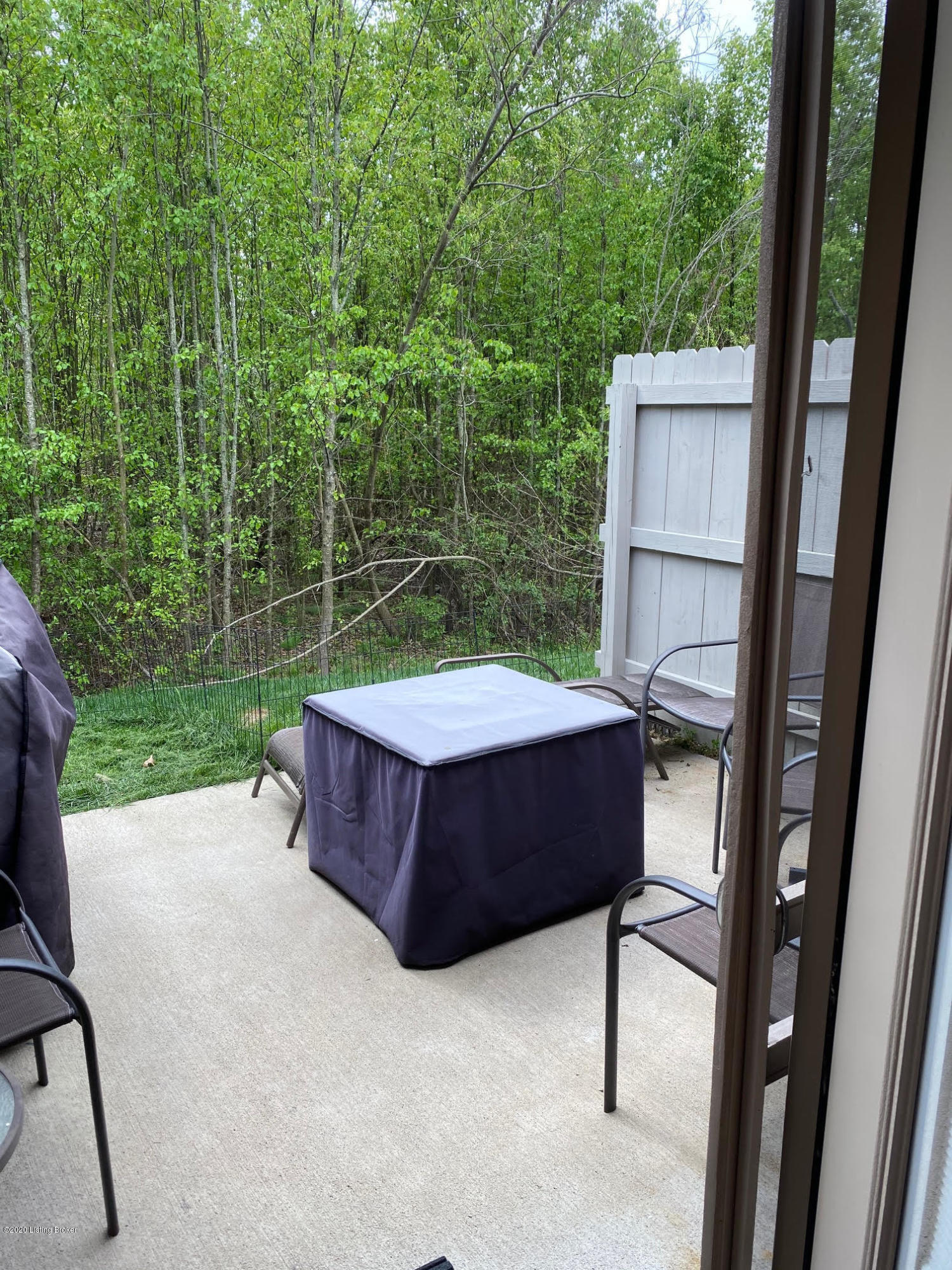 6710 Renate Road Louisville, KY 40291 - Photo 2 of 15 renate12