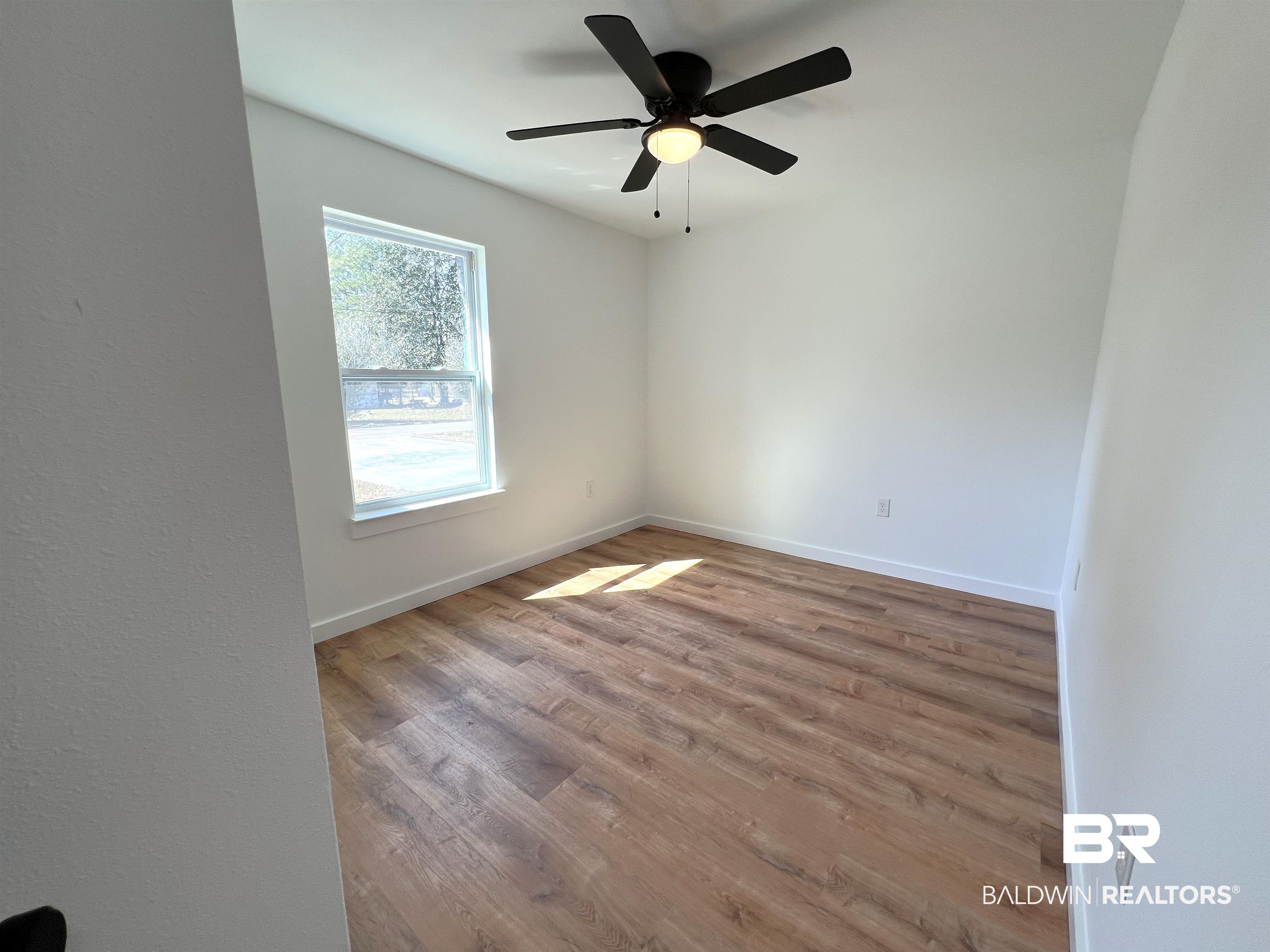 102 Earl Street Brewton, AL 36426 - Photo 15 of 27 Bedroom #3