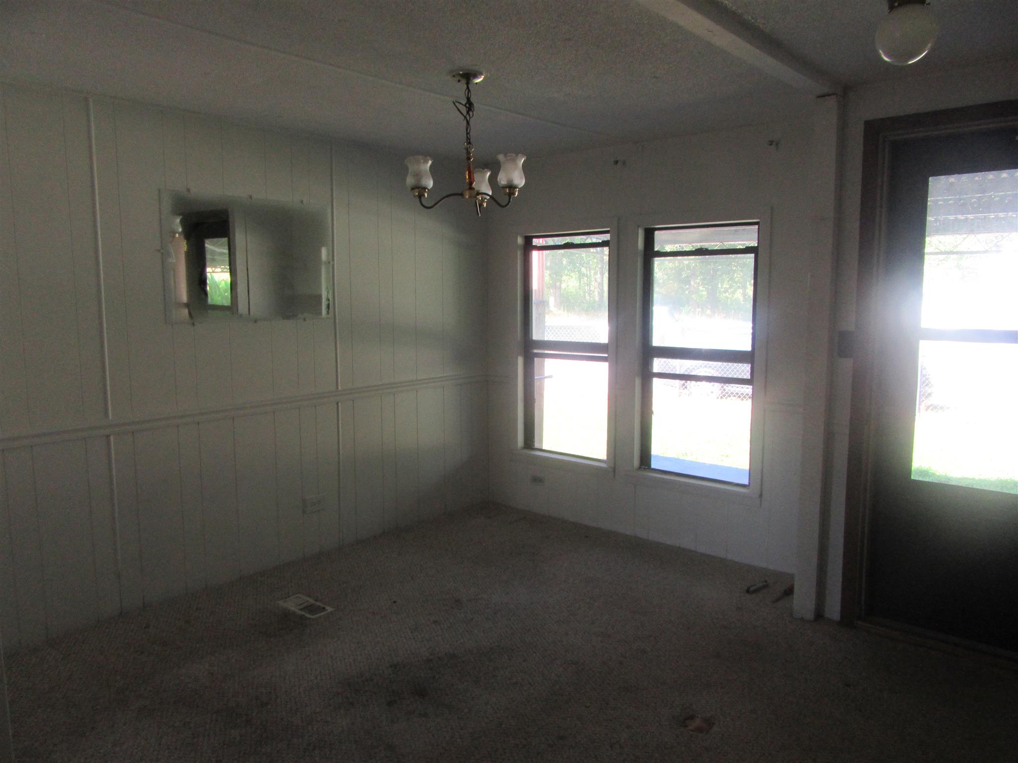 902 Trussell Road Monteagle, TN 37356 - Photo 4 of 23 Dining room also has plenty of natural light