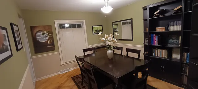 $315,000 | 18751 Kings Road, Homewood, IL 60430