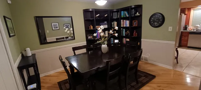 $315,000 | 18751 Kings Road, Homewood, IL 60430