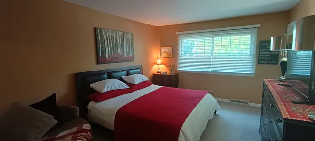 $315,000 | 18751 Kings Road, Homewood, IL 60430