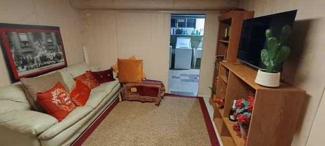 $315,000 | 18751 Kings Road, Homewood, IL 60430