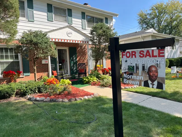 $315,000 | 18751 Kings Road, Homewood, IL 60430