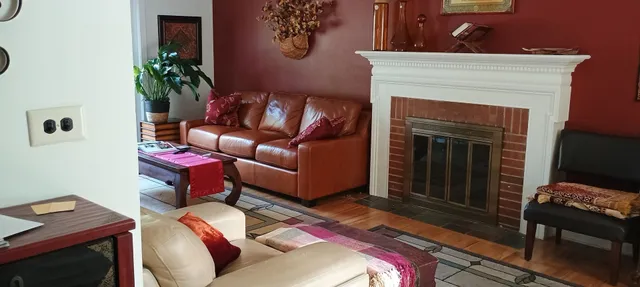 $315,000 | 18751 Kings Road, Homewood, IL 60430