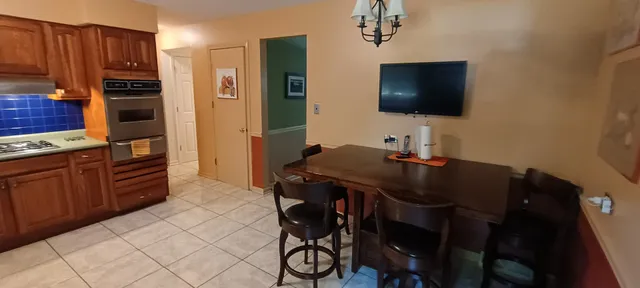 $315,000 | 18751 Kings Road, Homewood, IL 60430