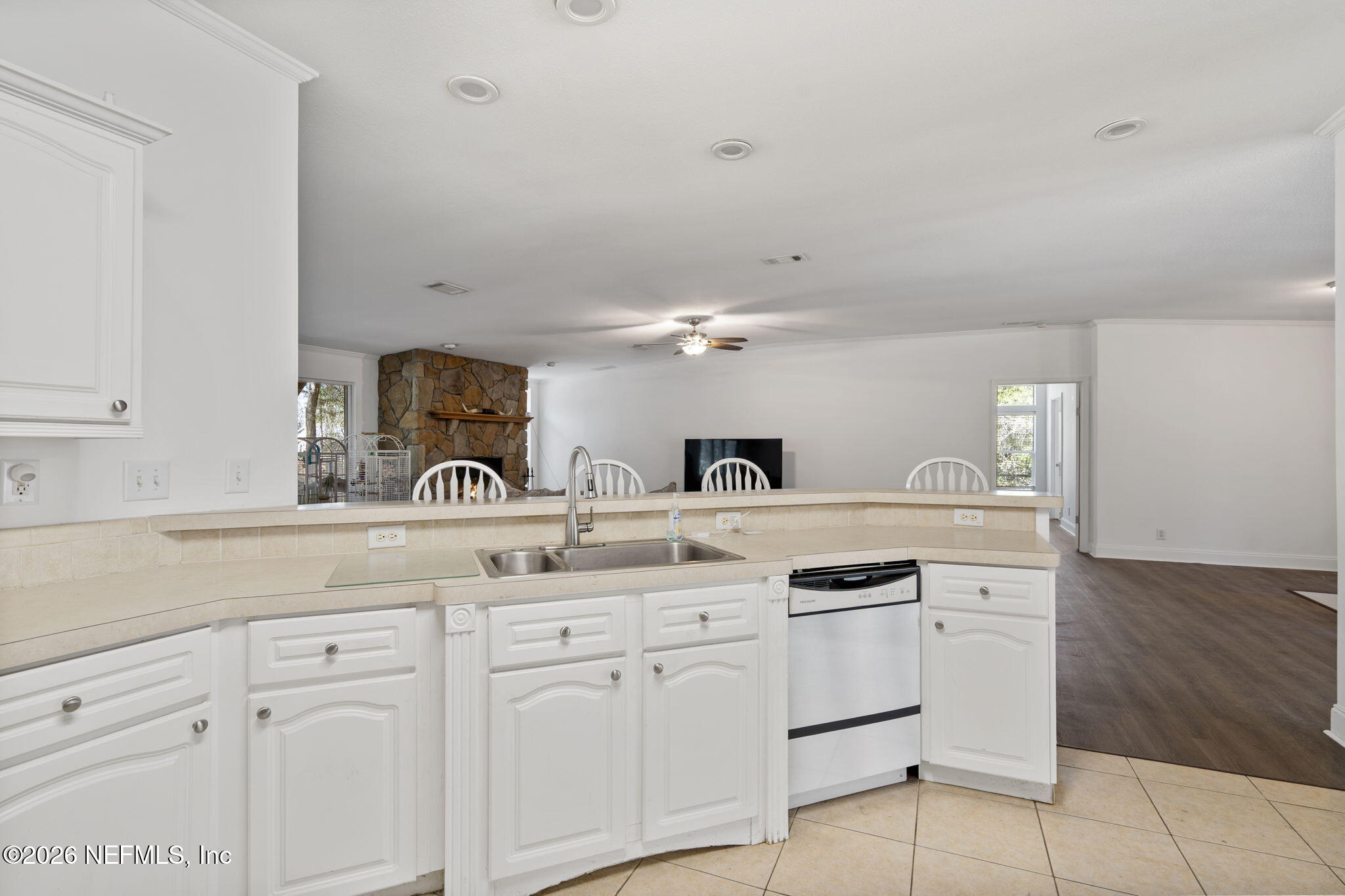 2490 Violet Way Middleburg, FL 32068 - Photo 12 of 50 51-web-or-mls-DSC03719